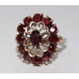 9ct gold ladies antique set garnet ring size P