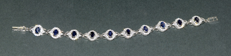 A Very Good Silver Cz And Sapphire Bracelet - Image 2 of 5