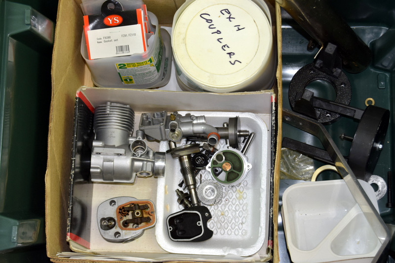 Box of miscellaneous radio controlled and modelling items for spare & repairs - Image 2 of 3