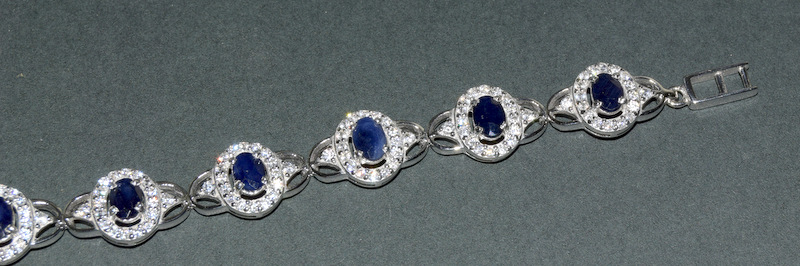 A Very Good Silver Cz And Sapphire Bracelet - Image 4 of 5