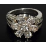 Ladies Silver Fashion ring size M