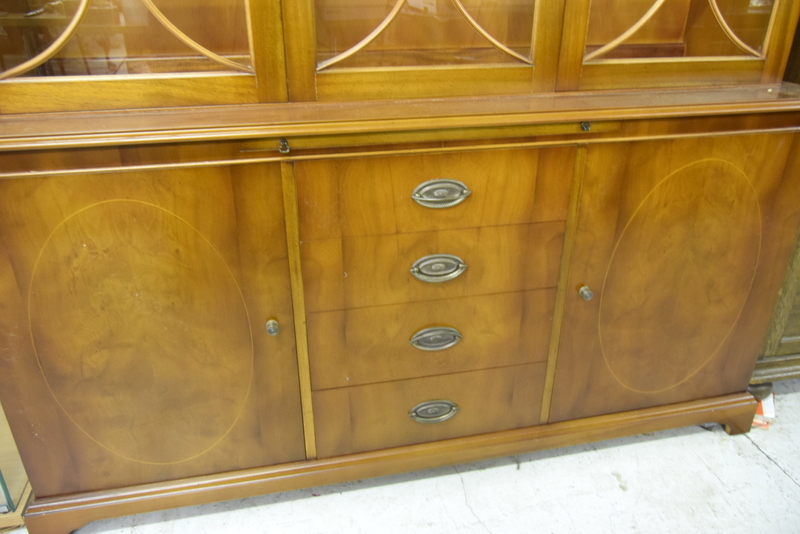 Modern Yew wood display cabinet in two parts with glass shelves and internal fit cutting slide 2 - Image 2 of 7