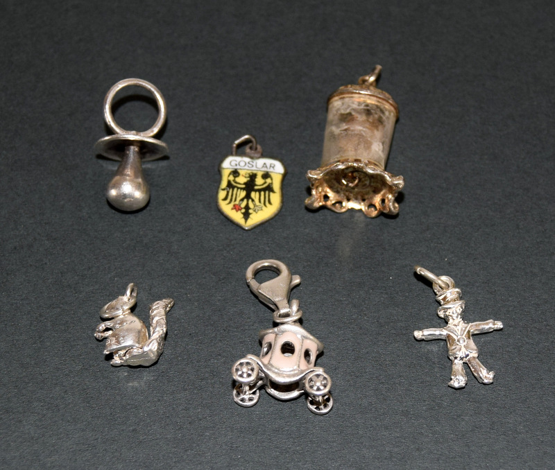 mixed Silver loose charms - Image 4 of 7