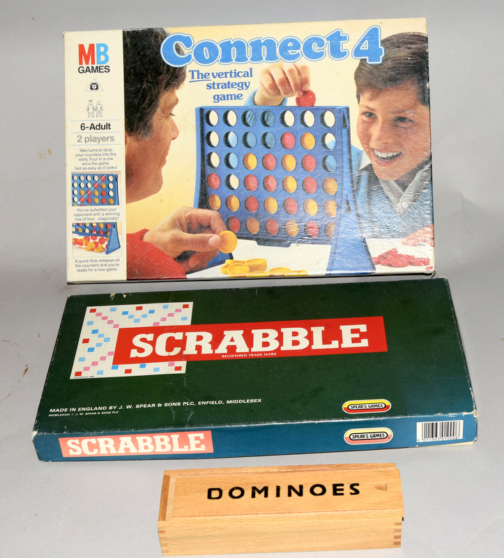 Assortment of vintage games - Image 2 of 3