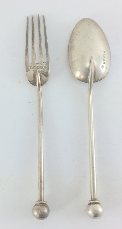 Mixed silver items to include matching fork and spoon with engraved finials hallmarked Sheffield - Image 7 of 7