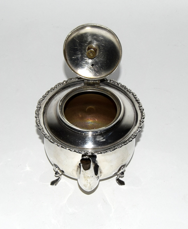 Small silver teapot - Image 4 of 5