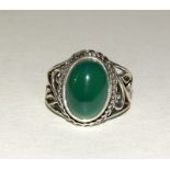 Silver fashion ring with polished malachite stone size N