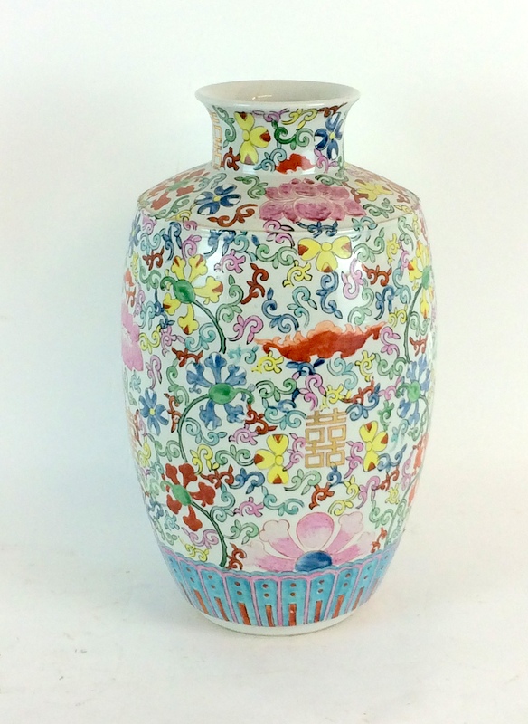 Large Oriental vase has been damaged