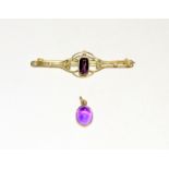 9ct gold Amethyst and pearl broach with an Amethyst and gold pendant 4.5g