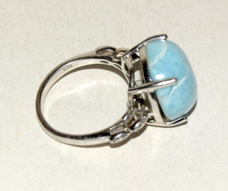 Silver fashion ring with blue set stone size Q - Image 2 of 3