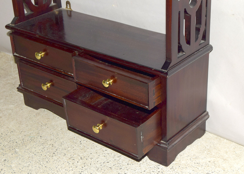 Mahogany bookshelf with 4 drawers. 109 x 52 x 17cm - Image 4 of 5