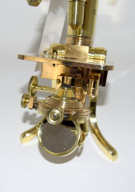 Compound Microscope A fine quality late nineteenth century microscope made by Henry Crouch of - Image 5 of 7