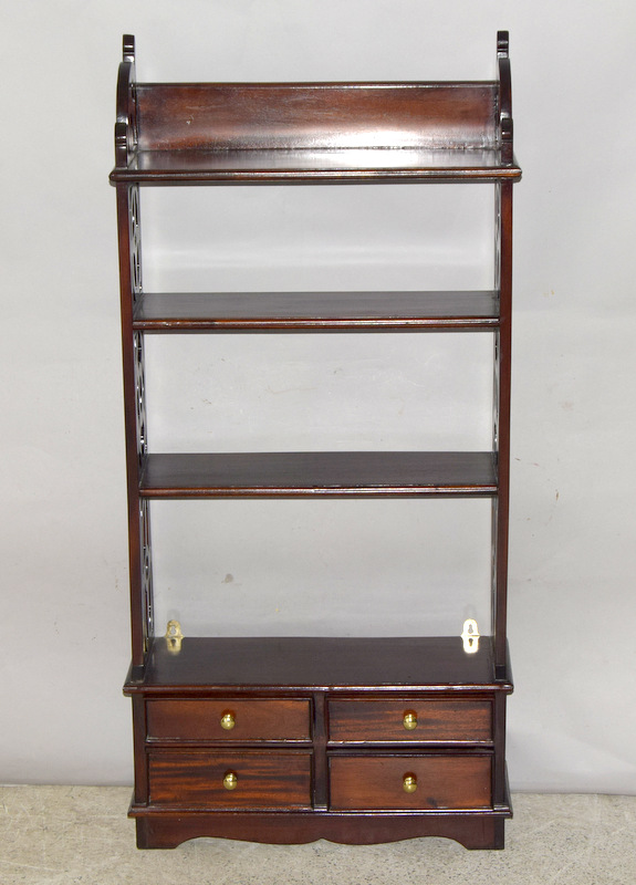 Mahogany bookshelf with 4 drawers. 109 x 52 x 17cm