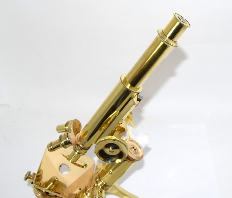 Compound Microscope A fine quality late nineteenth century microscope made by Henry Crouch of - Image 3 of 7