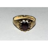 9ct gold gents garnet set signet ring size P