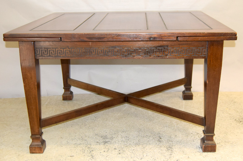 Oak draw leaf table with 6 chairs to include carvers. 75 x 184 x 106cm - Image 4 of 7