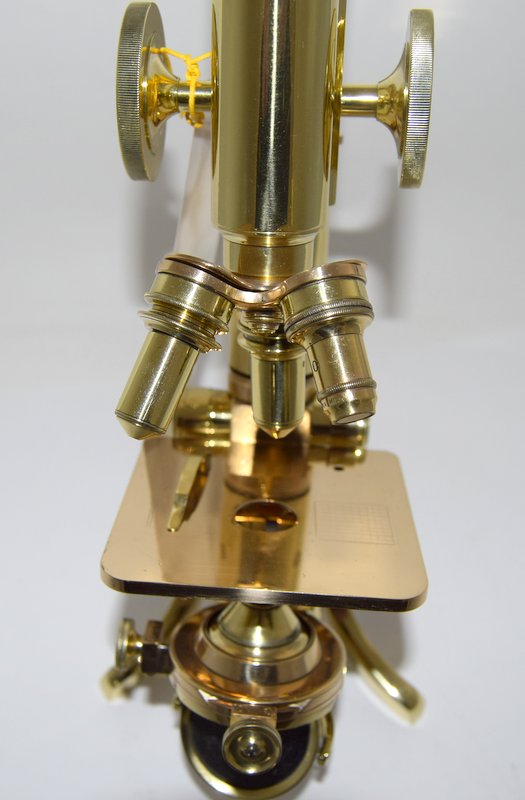 Compound Microscope A fine quality late nineteenth century microscope made by Henry Crouch of - Image 6 of 7