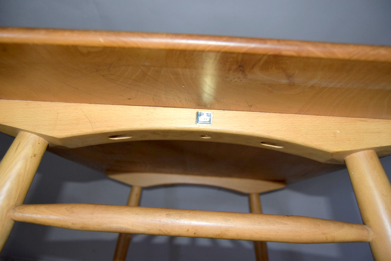 Ercol Blonde Small dining table with a fitted paper rack under ,75x100x70cm - Image 6 of 6