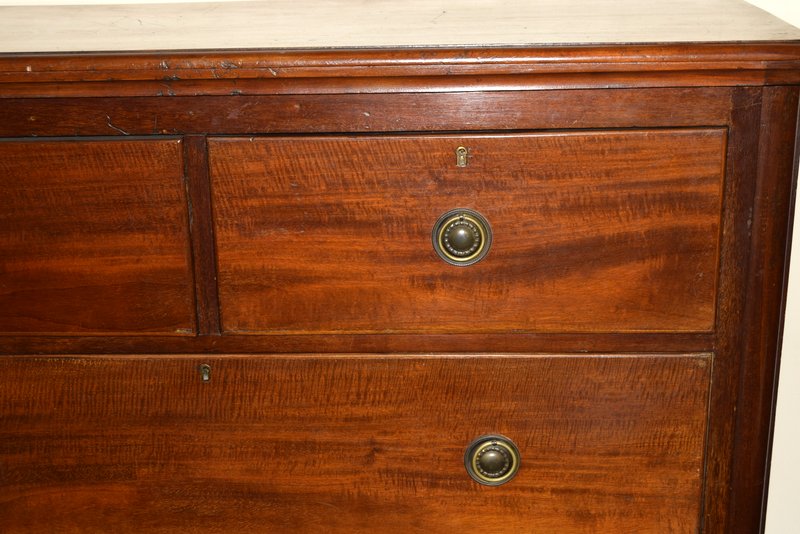 Mahogany 2 over 3 chest of drawers. 120 x 118 x 50 - Image 2 of 3