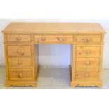 Pine pedestal desk. 80 x 132 x 60cm