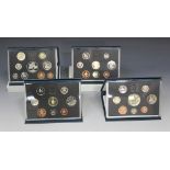 Fifteen Royal Mint United Kingdom year type specimen proof sets from 1985 to 1999 inclusive, with