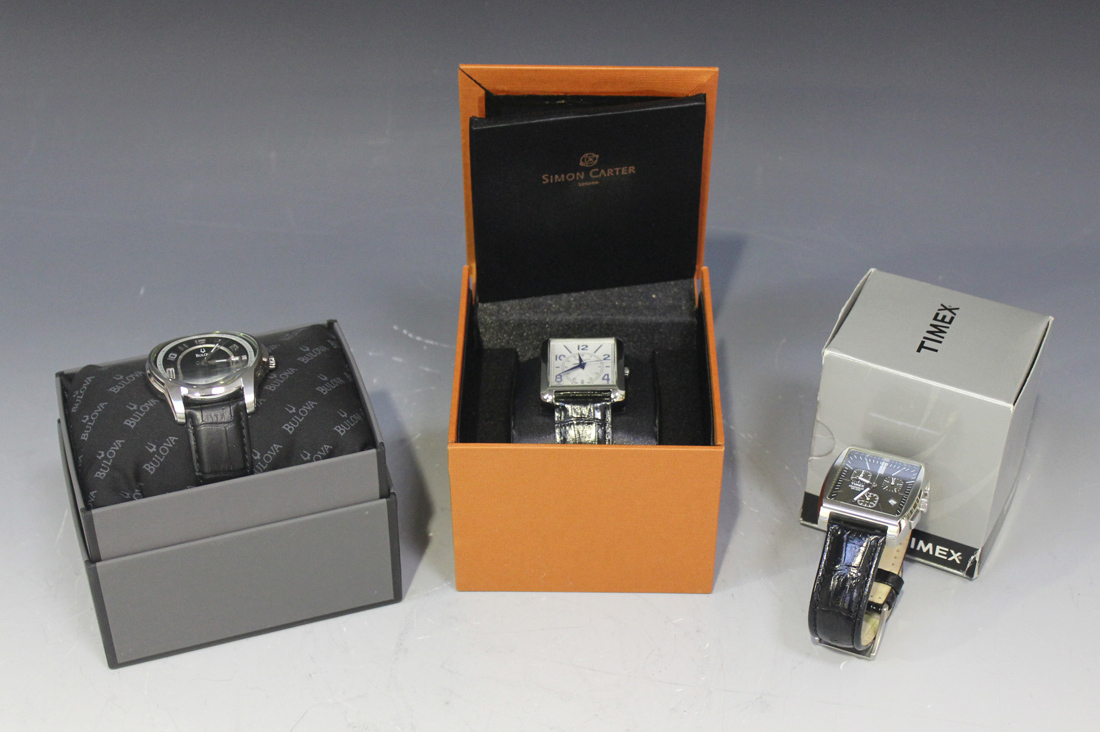 A Bulova Precisionist steel circular cased gentleman's wristwatch, the signed black and silvered