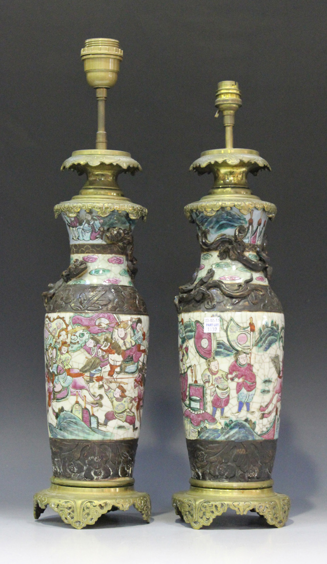 A pair of Chinese famille rose crackle glazed porcelain vases, late 19th century, with brass table - Image 4 of 6