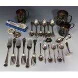 A set of six George IV silver Fiddle pattern teaspoons, London 1821 by William Bateman I, a silver