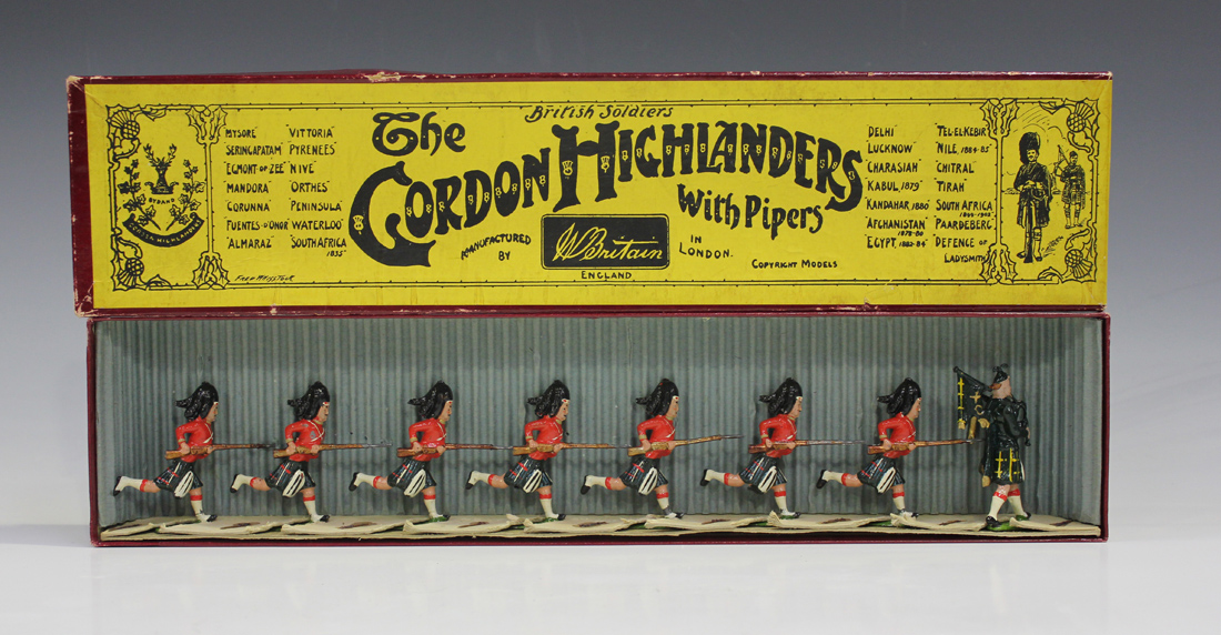 A Britains No. 77 'The Gordon Highlanders with Pipers', marching, and a No. 77 'The Gordon - Image 3 of 3
