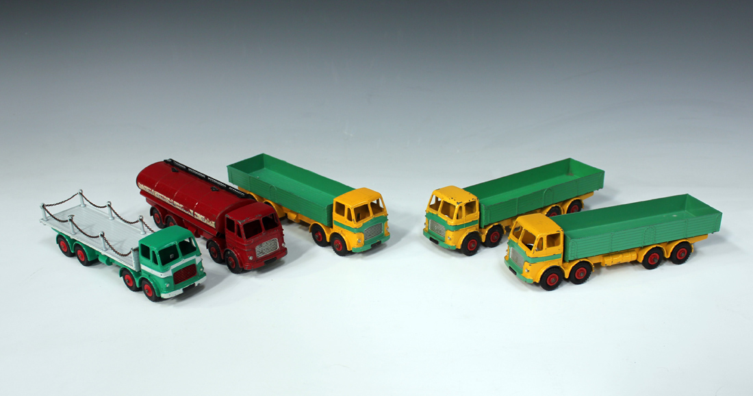 Three Dinky Supertoys No. 934 Leyland Octopus wagons, a No. 935 Leyland Octopus flat truck with - Image 2 of 4