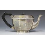 A George VI silver teapot of tapering faceted form, Sheffield 1938 by Richard Richardson, height