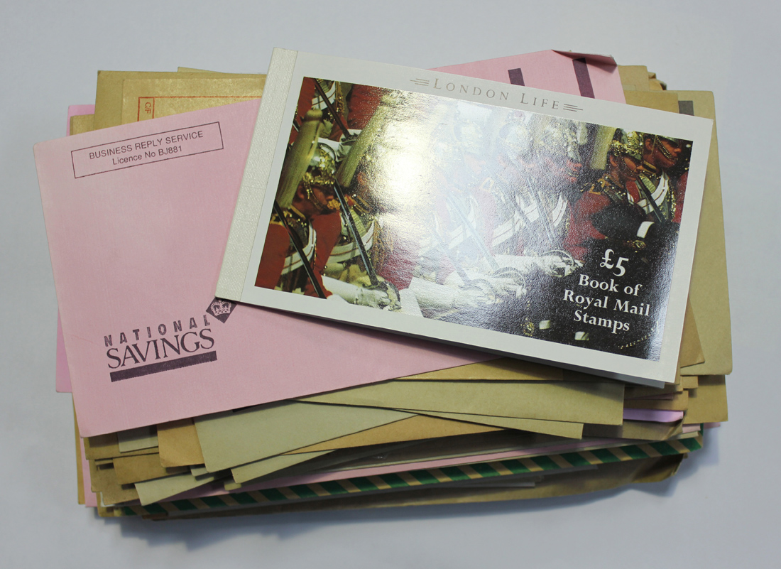 A collection of Great Britain decimal commemorative issues, unmounted mint, in envelopes up to - Image 2 of 2