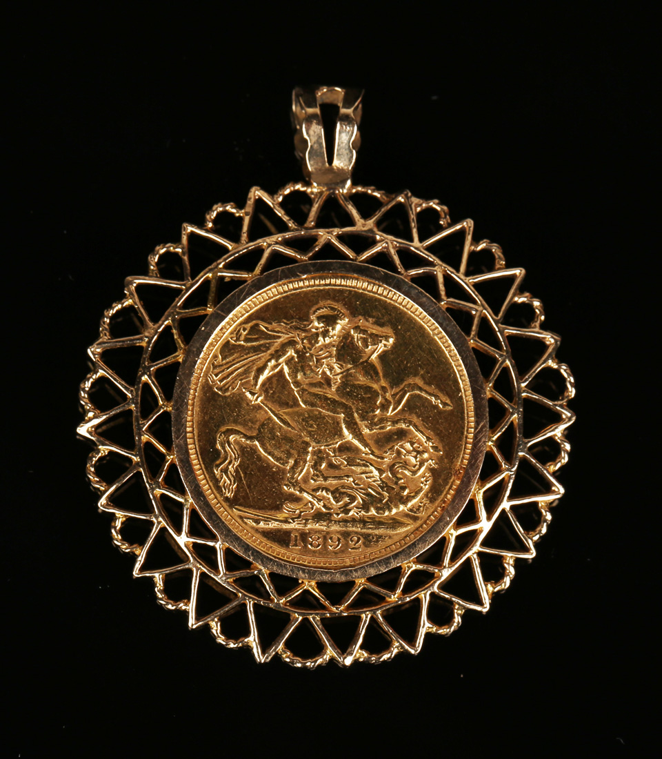 A 9ct gold pendant, mounted with a Victoria Jubilee Head sovereign 1892.Buyer’s Premium 29.4% ( - Image 2 of 2