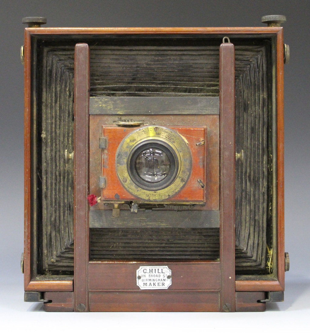 A late 19th century mahogany and lacquered brass folding plate field camera with black leather - Image 5 of 6