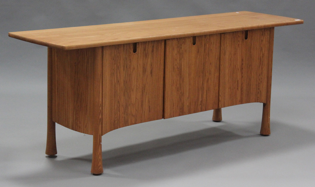 A late 20th century elm Ercol dining room suite, comprising a sideboard, height 74cm, length - Image 4 of 4