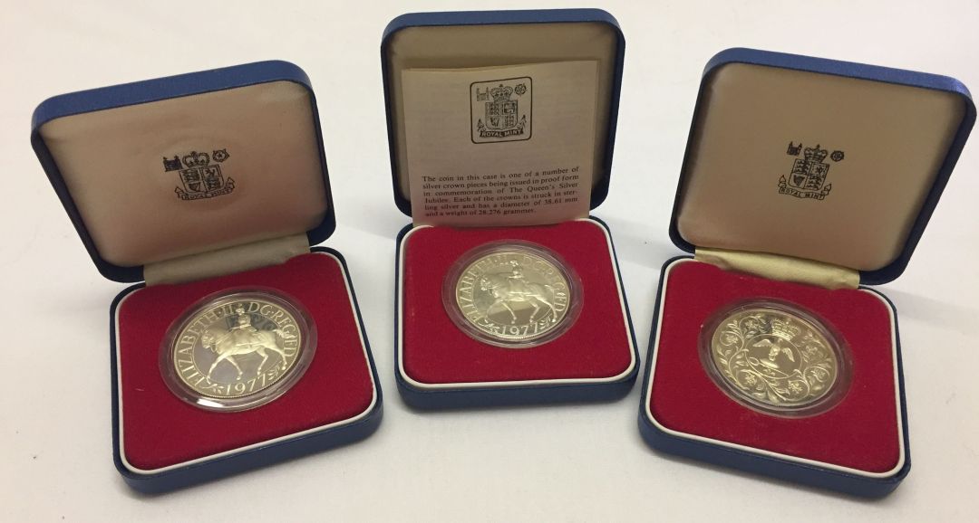 3 cased 1977 silver jubilee silver proofs.