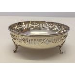 A silver 3 footed bon-bon dish. Sheffield 1927, 11cm diameter. Approx 127g.