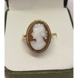 Vintage 9ct gold ring set with an oval cameo. Size M, total weight approx 3.1g
