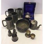 A quantity of metalware items.