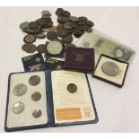 A small quantity of vintage coins.