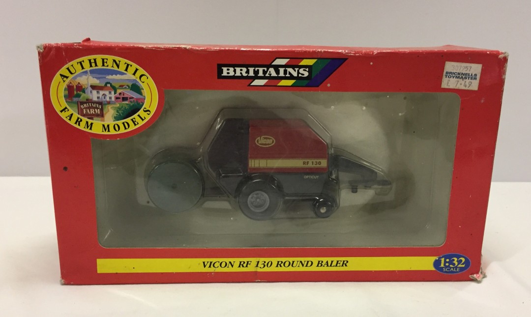 Britains boxed #00051 Vicon RF 130 Round Baler