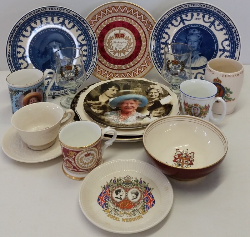 A box of assorted Royal memorabilia china and glass.