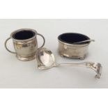 2 hallmarked silver salts with blue glass liners and silver spoon.