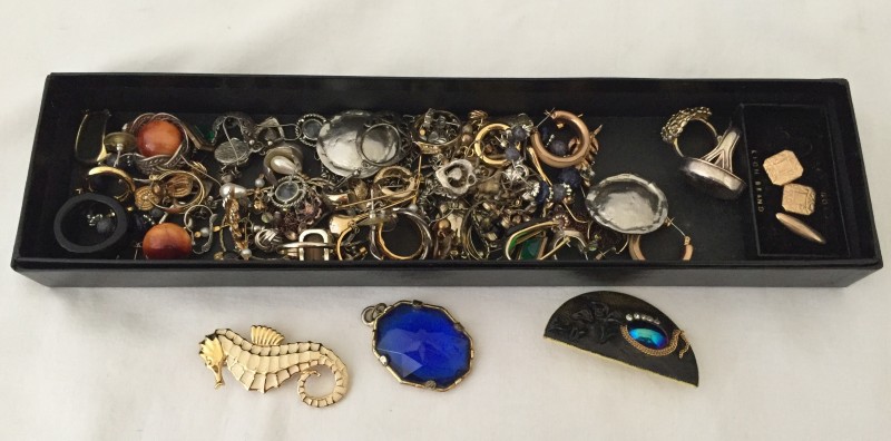 A collection of costume jewellery.