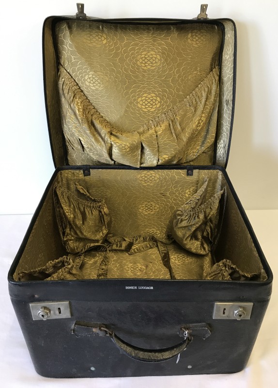 A vintage vanity / overnight case by Dinkie Luggage.