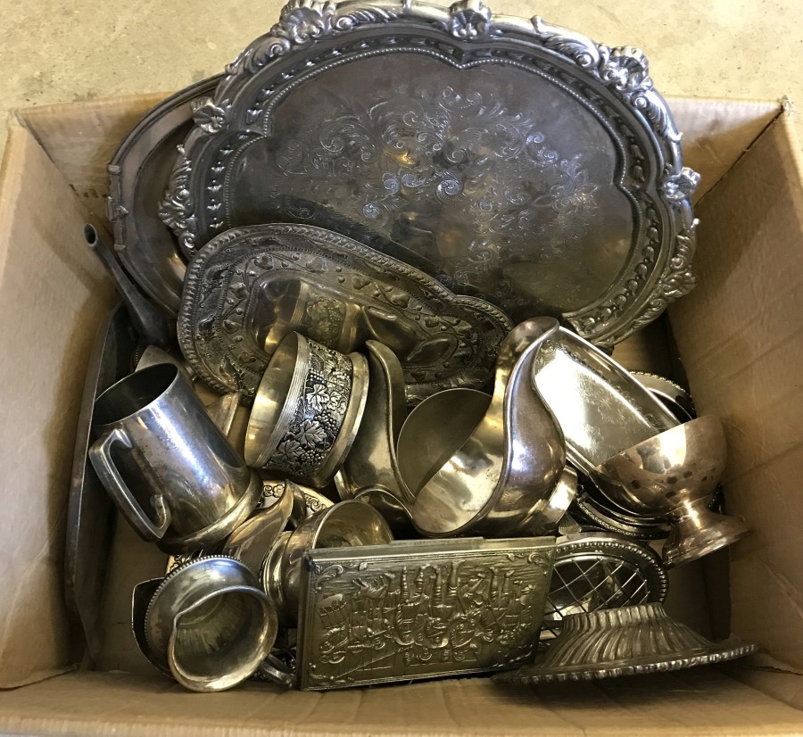 A quantity of assorted silver plate items.