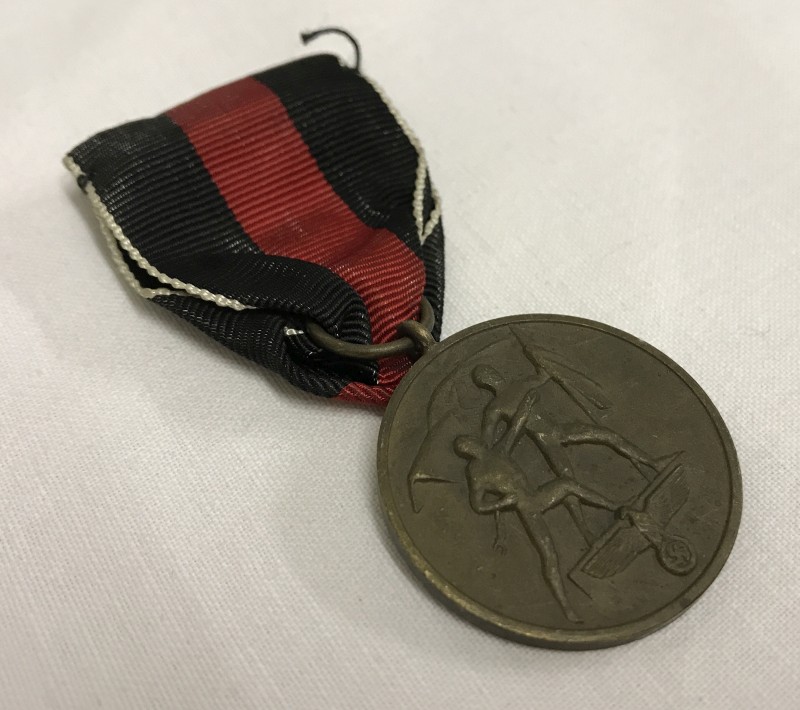 A German WWII Czech Annexation medal.