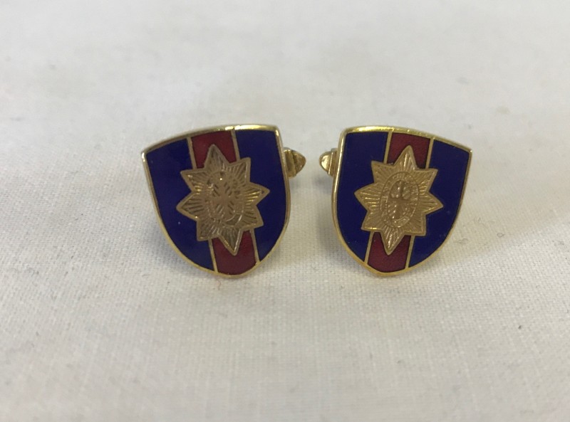 A pair of Coldstream Guards gents cufflinks.