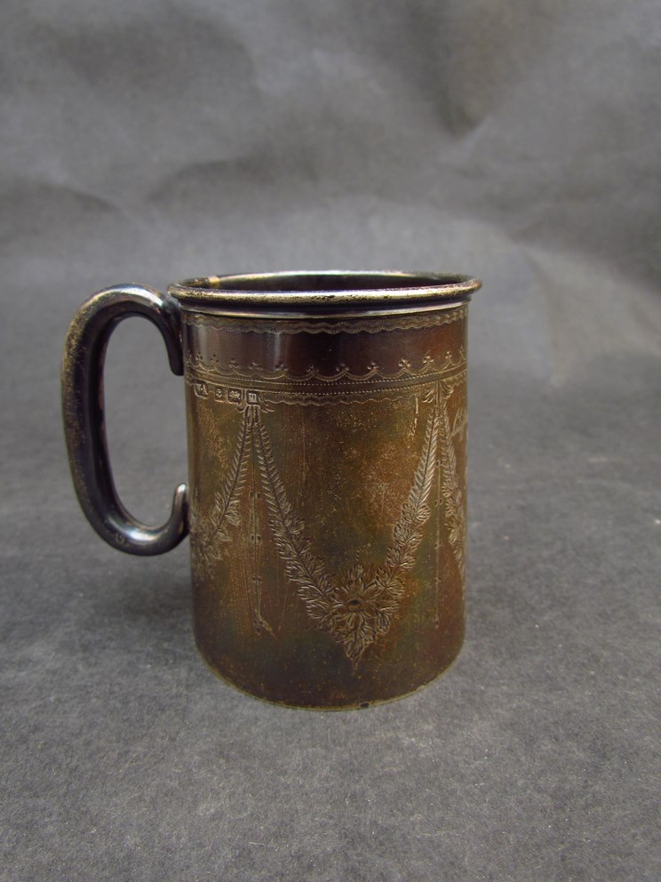 A William Aitken small silver tankard with engraved decoration and presentation inscription, - Image 3 of 4