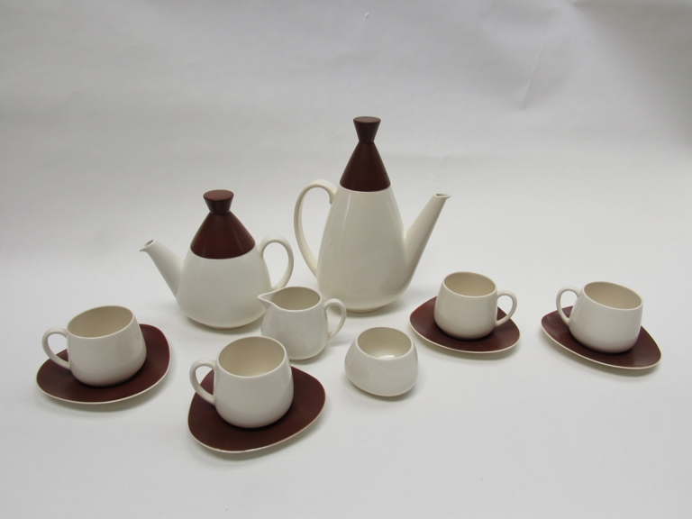 A Carlton Ware coffee service in cream and brown colours comprising coffee pot, tea pot,